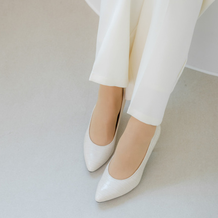 コスチュームナショナル　パンプス テレビで放送されました！すぽばき好印象フラットパンプス | 走りたく